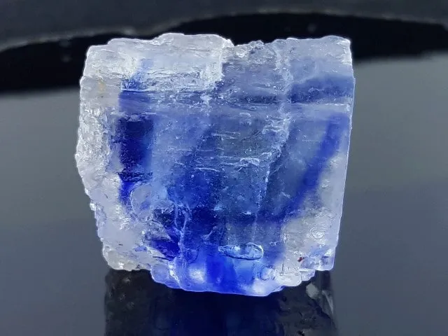 نمک آبی و تأثیر آن بر پوست | خرید با قیمت ارزان