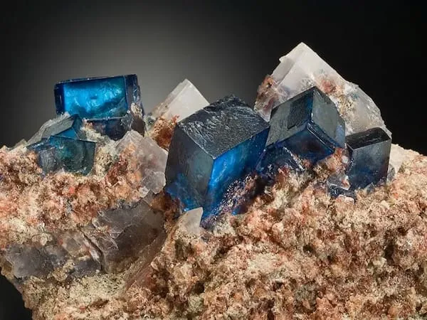 نمک آبی اصل: طعم و خواص بینظیر + بهترین قیمت خرید