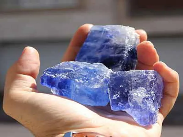 نمک آبی و تأثیر آن بر پوست | خرید با قیمت ارزان